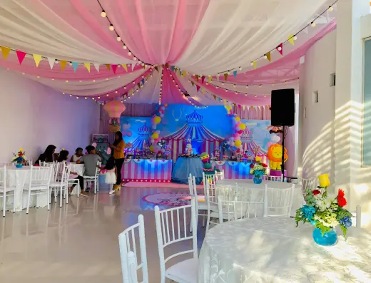 Salón de Eventos “Los Tulipanes“